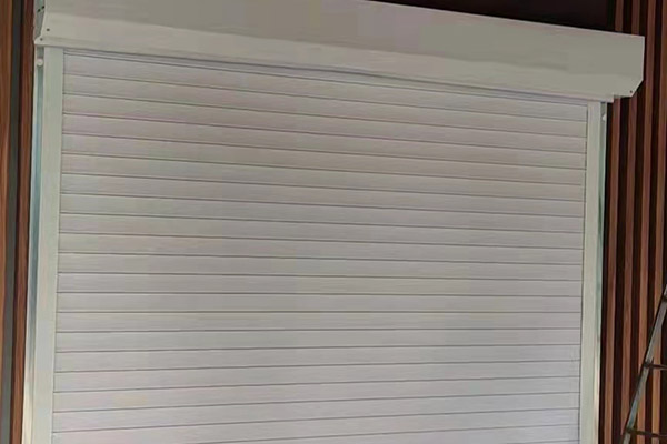 歐式保溫卷簾門