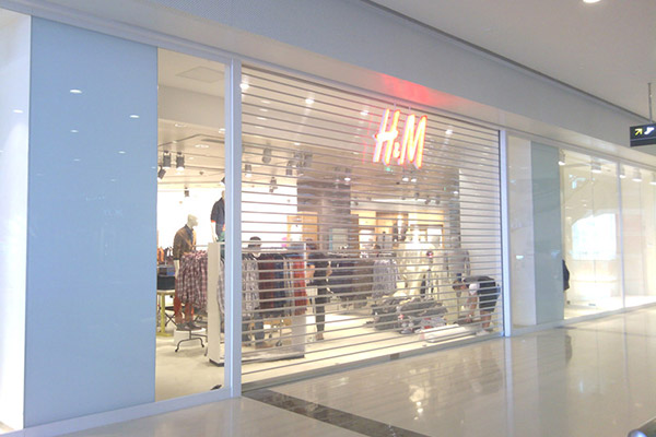 沈陽水晶卷簾門的材料是什么？