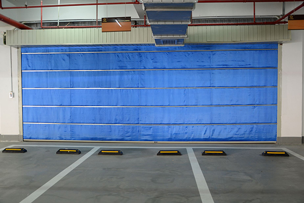 選擇沈陽卷簾門生產廠家直銷鋁合金卷簾門需要注意哪些方面？